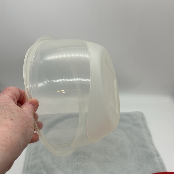 STARPLAST Made In Israel-1-37-305 Capacity 13cups Bowl with Red Push-on Lid - Picture 5 of 8